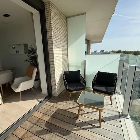 Enjoy The Belgian Coast With Indoor Heated Swimmingpool And Fitness Ostende