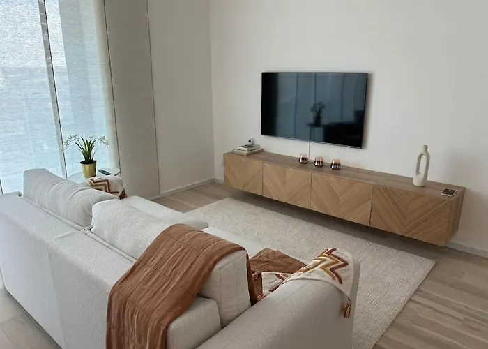 Enjoy The Belgian Coast With Indoor Heated Swimmingpool And Fitness Apartment